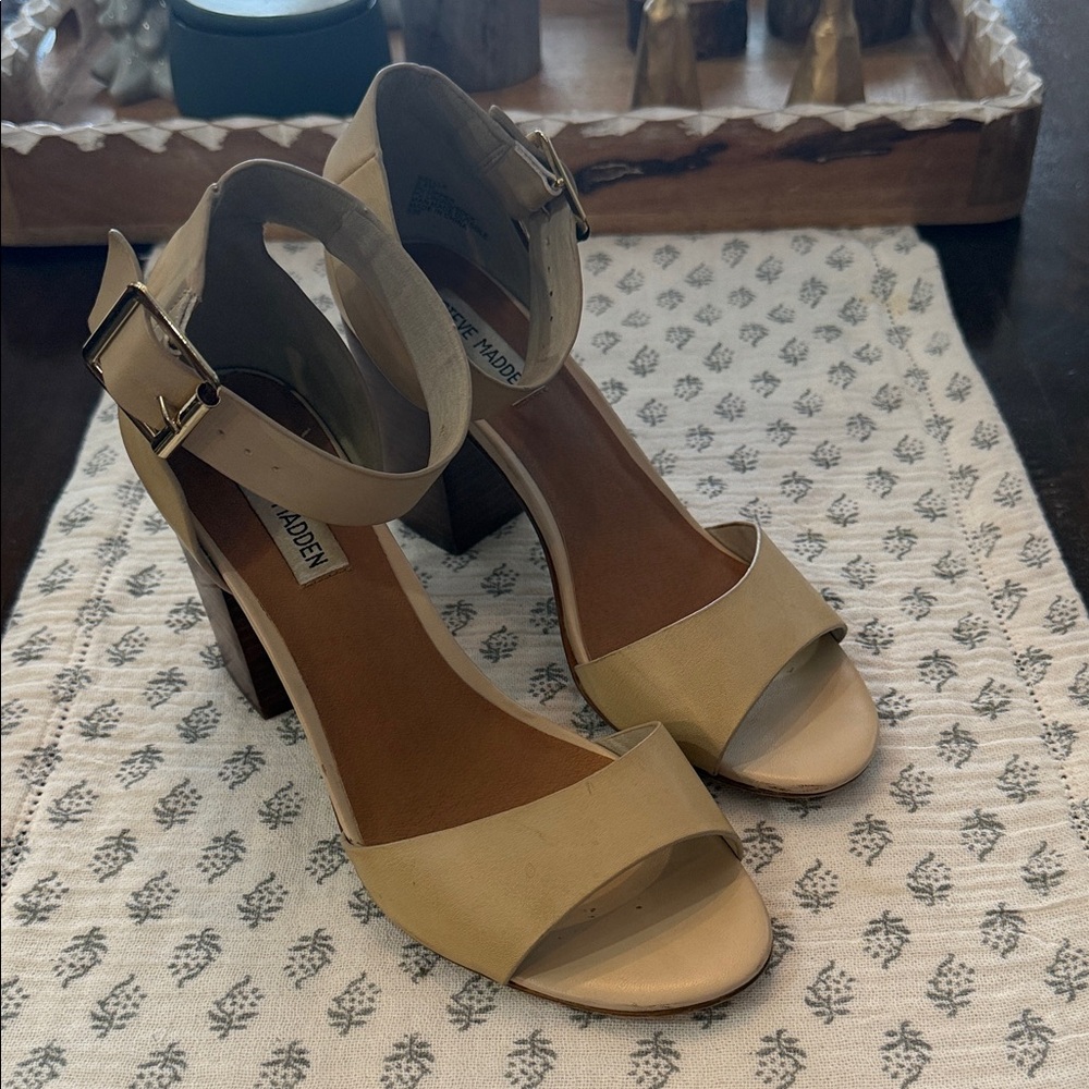 Steve Madden Cream Block Heel Sandals